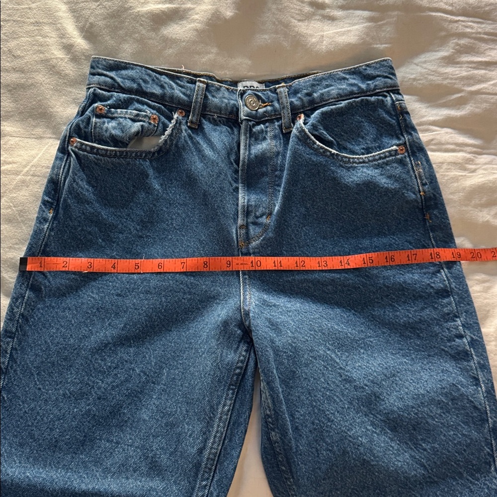 BDG straight leg, high waist, button fly cropped raw edge jeans size 28 - Picture 11 of 12